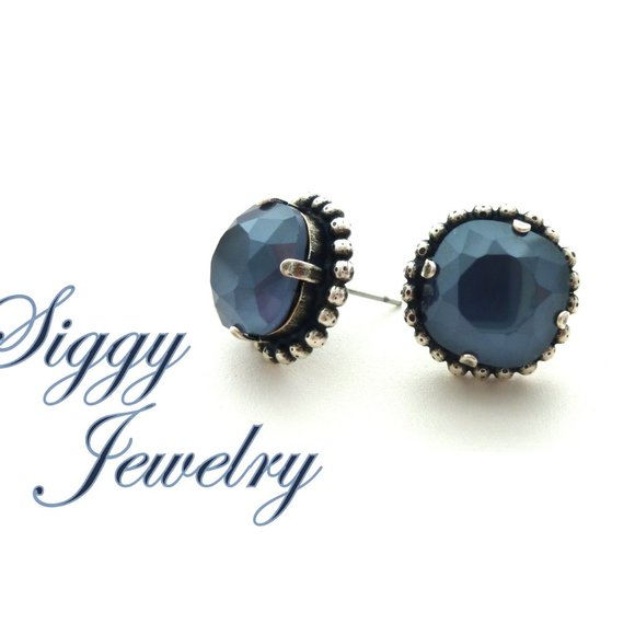 Cushion Cut Crystal Dark Gray Solitaire Stud Earrings, 12mm Assorted Finishes - Picture 4 of 9